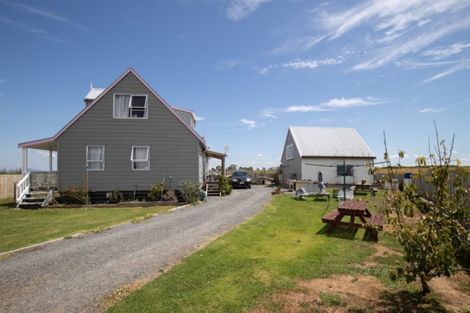 Photo of property in 27 State Highway 25, Pipiroa, Thames, 3574