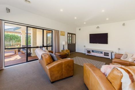 Photo of property in 7 Consort Close, Paraparaumu Beach, Paraparaumu, 5032