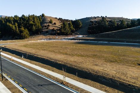 Photo of property in 10 Lake Mckay Drive, Luggate, 9382