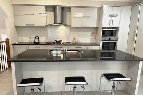 Photo of property in 105 Laurel Oak Drive, Schnapper Rock, Auckland, 0632