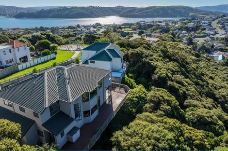 Photo of property in 8 Glengavel Grove, Papakowhai, Porirua, 5024