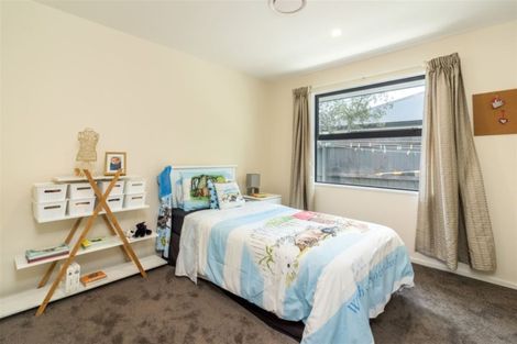 Photo of property in 165 Queenspark Drive, Parklands, Christchurch, 8083