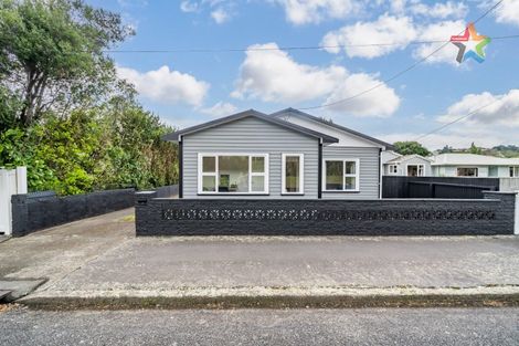 Photo of property in 8 Golf Road, Manor Park, Lower Hutt, 5019
