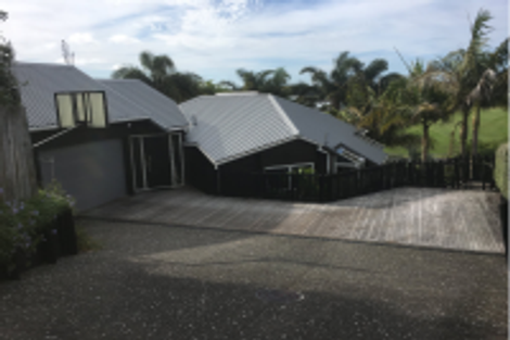Photo of property in 49 Glen Road, Stanley Point, Auckland, 0624