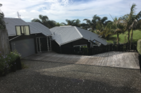 Photo of property in 49 Glen Road, Stanley Point, Auckland, 0624