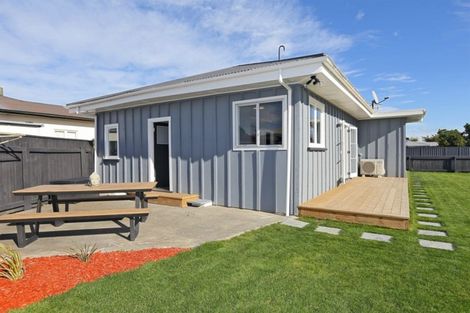 Photo of property in 220 Warwick Road, Mayfair, Hastings, 4122