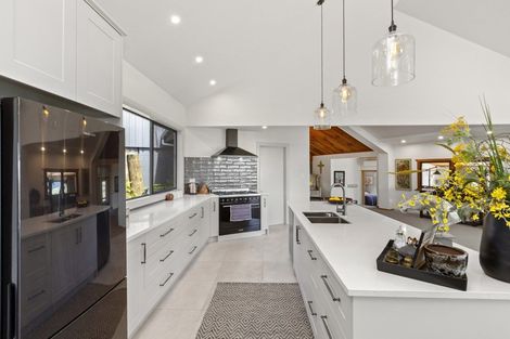 Photo of property in 82 Maungatawhiri Road, Raglan, 3295