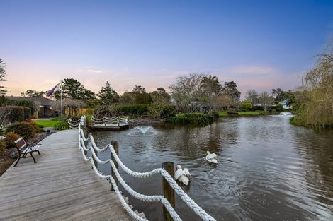 Photo of property in 41 Whangaparaoa Road, Red Beach, 0932