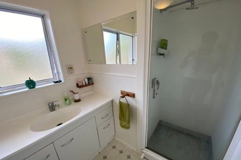 Photo of property in 96 Queens Road, Waikanae Beach, Waikanae, 5036