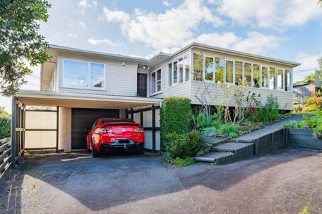 Photo of property in 21 Robert Burke Place, Henderson, Auckland, 0612