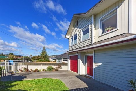 Photo of property in 25a Lambley Road, Titahi Bay, Porirua, 5022