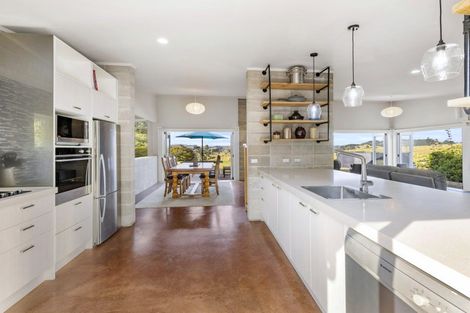 Photo of property in 165b Te Hutewai Road, Raglan, 3296