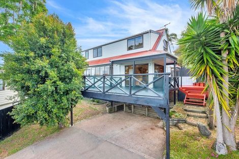Photo of property in 1/21 Chablis Place, Henderson, Auckland, 0612