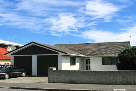 Photo of property in 20 Witham Street, Island Bay, Wellington, 6023