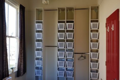 Photo of property in 11 Allardice Street, Dannevirke, 4930