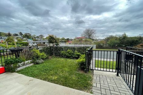 Photo of property in 49b Hatherlow Street, Glenfield, Auckland, 0629