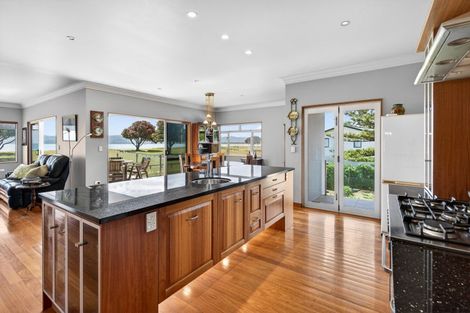 Photo of property in 22 Pohutukawa Drive, Mahia, Nuhaka, 4198