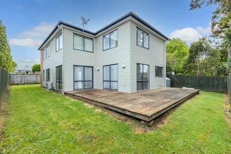 Photo of property in 18a Enderby Drive, Te Atatu Peninsula, Auckland, 0610