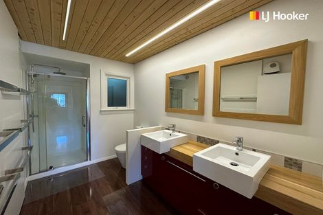 Photo of property in 15 Porterfield Street, Macandrew Bay, Dunedin, 9014