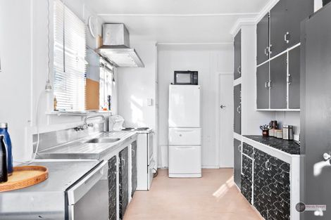 Photo of property in 109 Waddington Drive, Naenae, Lower Hutt, 5011