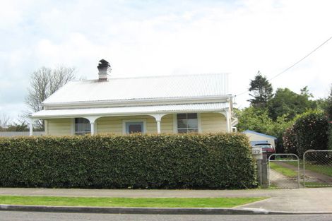 Photo of property in 42 Miro Street, Inglewood, 4330