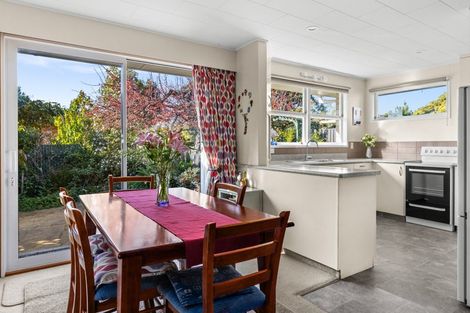 Photo of property in 9 James Cook Street, Havelock North, 4130