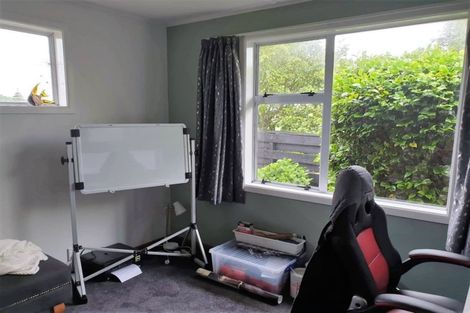 Photo of property in 5 Kowhai Place, Eltham, 4322