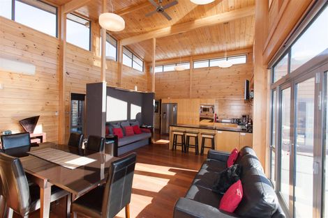 Photo of property in 6 Sams Place, Lake Tekapo, 7999