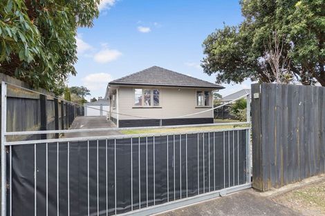 Photo of property in 31 Durham Street, Te Atatu Peninsula, Auckland, 0610