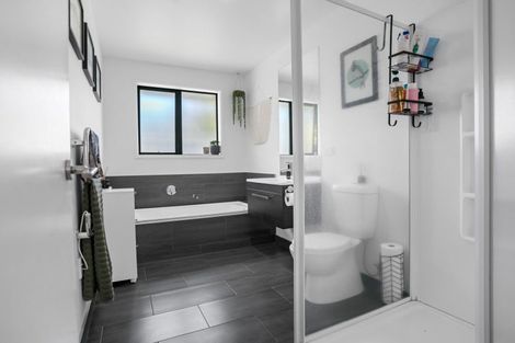 Photo of property in 5 Anatere Rise, Athenree, Katikati, 3177