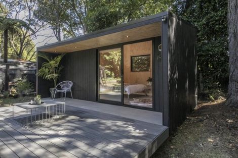 Photo of property in 3 George Avenue, Herald Island, Auckland, 0618