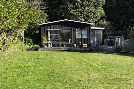 Photo of property in 5 Florence Place, Hahei, Whitianga, 3591