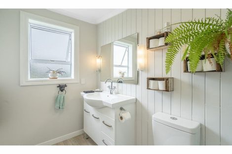 Photo of property in 10 Whitelaw Road, Waianiwa, Invercargill, 9874