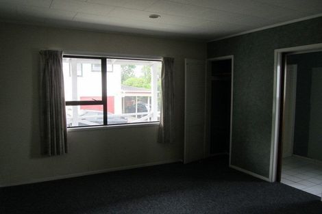 Photo of property in 2/76 Glenvar Road, Torbay, Auckland, 0630