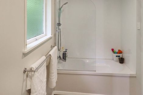 Photo of property in 15 James Grove, Stokes Valley, Lower Hutt, 5019