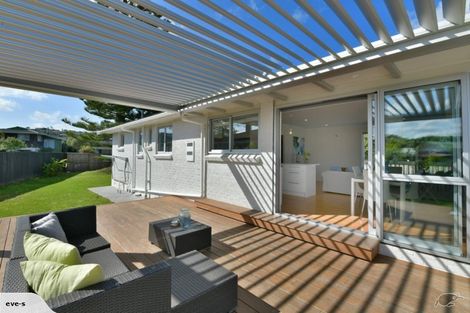 Photo of property in 2 Hatton Road, Orewa, 0931