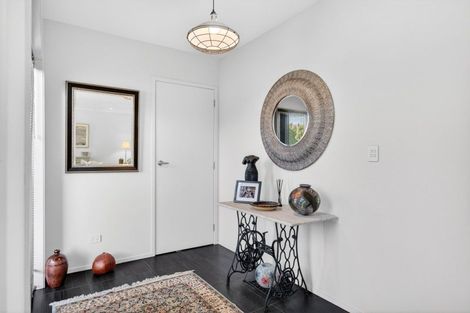 Photo of property in 5 James Kidd Place, Greytown, 5712