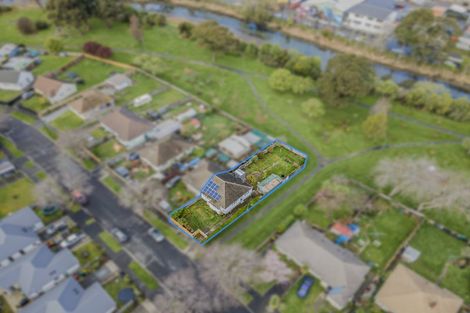 Photo of property in 32 Riley Crescent, Woolston, Christchurch, 8023