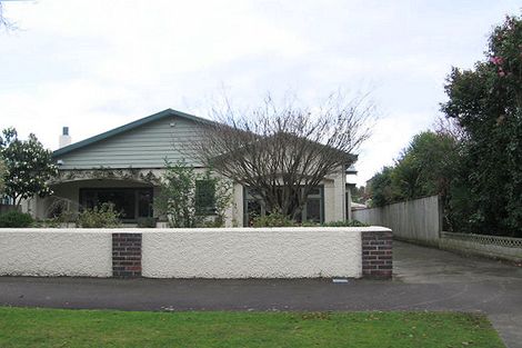 Photo of property in 42 Rangitane Street, Palmerston North, 4414