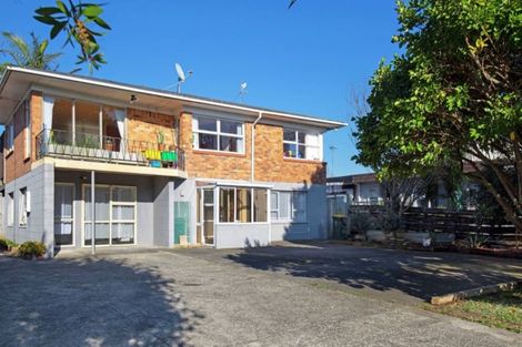 Photo of property in 77 Macleans Road, Bucklands Beach, Auckland, 2014