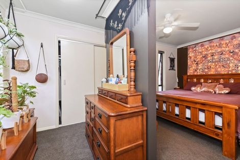 Photo of property in 37 Pulham Crescent, Queenwood, Hamilton, 3210