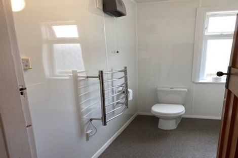 Photo of property in 35 Roxburgh Street, Mount Victoria, Wellington, 6011