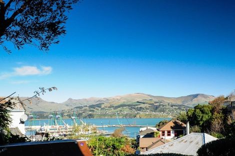 Photo of property in 20 Hawkhurst Road, Lyttelton, 8082