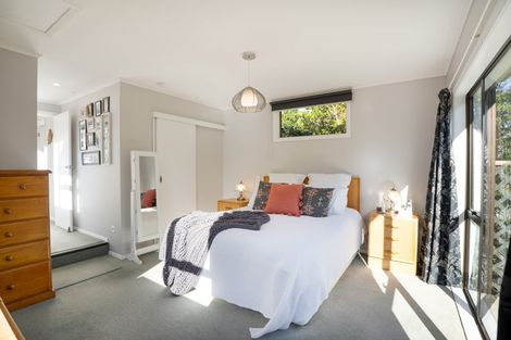 Photo of property in 51 Oxford Street, Tawa, Wellington, 5028