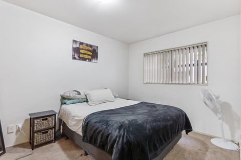 Photo of property in 3/124 Stancombe Road, Flat Bush, Auckland, 2016