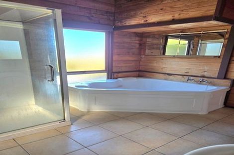 Photo of property in 3 Chestnut Grove, Maungaraki, Lower Hutt, 5010