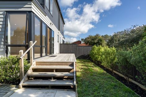 Photo of property in 5b Nea Place, Hillcrest, Auckland, 0627