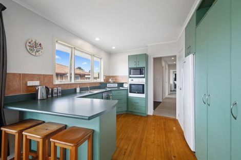 Photo of property in 48 Sandspit Road, Waiuku, 2123