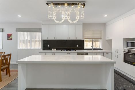 Photo of property in 13 Eastfield Avenue, Flat Bush, Auckland, 2019