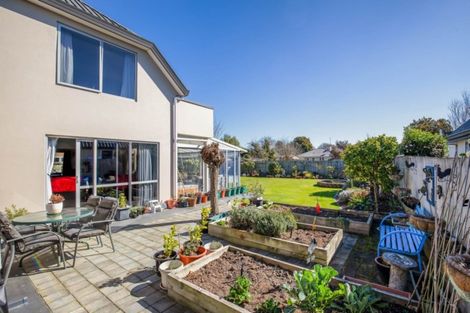 Photo of property in 7 Goodall Place, Redwood, Christchurch, 8051